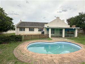 3 Bedroom House With Additional Room/Bathroom On Large Grounds For Sale In Fort Gale, Mthatha