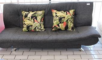 GREY SLEEPER COUCH (S067635A)