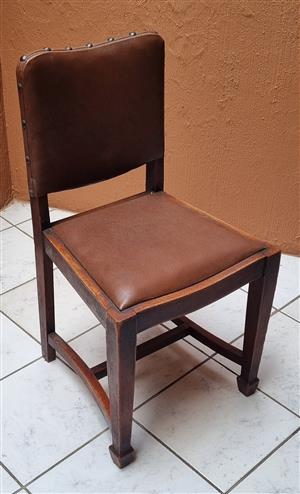 Solid Wooden Chair – Excellent Condition