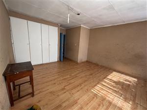Apartment For Sale in Sunnyside