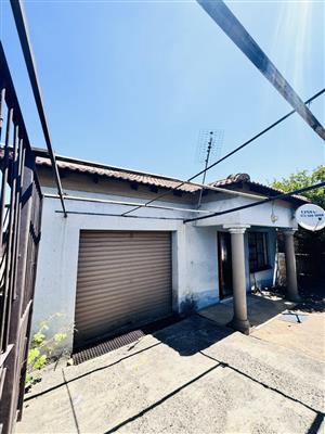 Charming 3-Bedroom Family Home in a Peaceful Family-Friendly Location- Close to Schools And  Ameniti