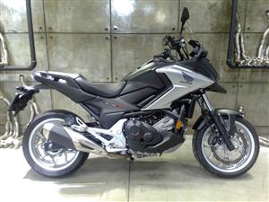 PERFECT CONDITION LOW KM COMES WITH WARRANTY PRE-DELIVERY SERVICE AND ROAD WORTH