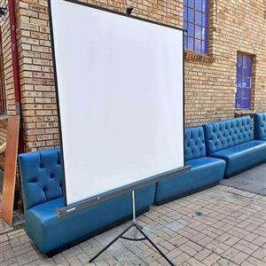 Projector screen