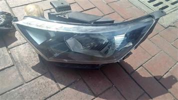 Hyundai i20 grand headlights