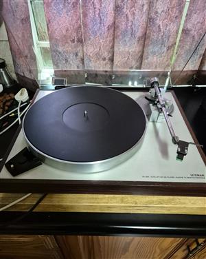 LUXMAN PD-284 DIRECT DRIVE TURNTABLE
