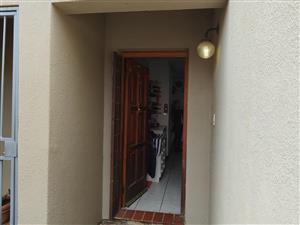 Townhouse For Sale in Glen Marais