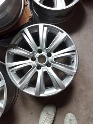 18inch VW AMAROK original mag to use for spare.