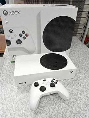 Xbox Series S 512GB with 1 Controller  6 Months Warranty  Good Condition