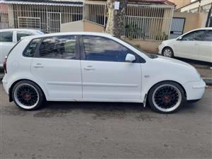 VOLKSWAGEN POLO BUJWA 1.6 WITH SOUND SYSTEM 