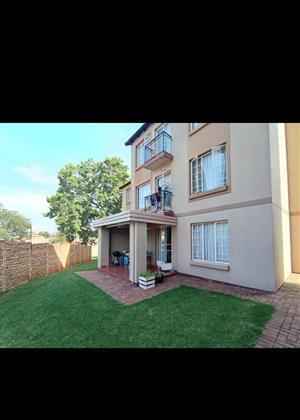 CHARMING 2 BEDROOM TOWNHOUSE