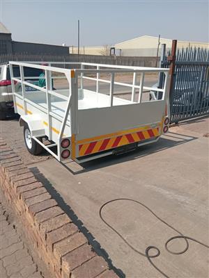 We Manufacture Luggage Trailer. "Your journey, your way, with luggage on display."