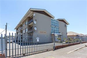 Apartment For Sale in Parow Valley