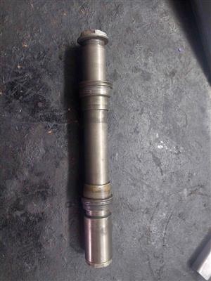 Husqvarna 300 Front wheel axle