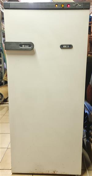 Indesit Upright Freezer 210L 2nd