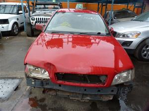 Volvo S40 T4 Manual - 2001