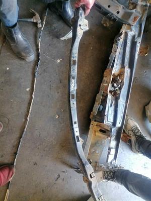 Nissan Xtrail Top piece cradle