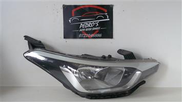 Hyundai I20 right headlight