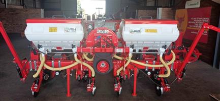 New 4 row pneumatic precision planters for sale at Mad Farmer SA