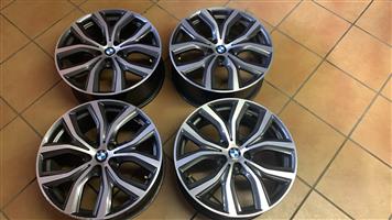 BMW X1 OEM 19inch rims set