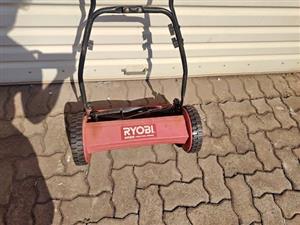 Ryobi RPM-380 380mm Manual Push Reel Mower – Needs Minor TLC