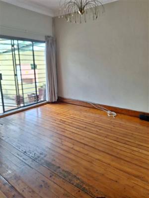 4 bedroom with 2 bathroom house to let in highland rd Kensington jhb