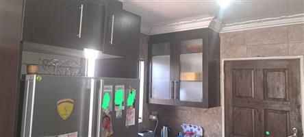 Modern 3 Bedroom Home with En suite and Spacious Living Areas