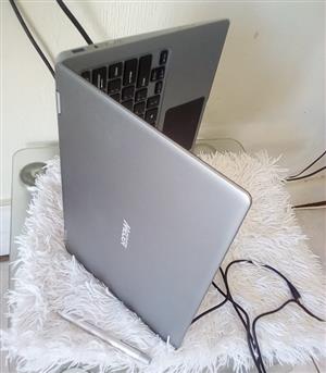 Laptop for sale roodepoort New Mecer Guru screen touch