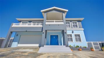 Spacious Coastal Residence with Ocean Outlook