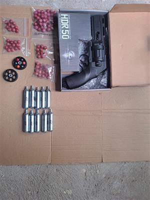 Brand new HDR 50 Home Self Defence Revolver incl. Ammunition.