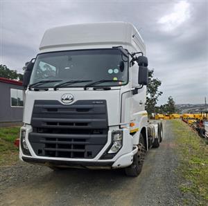 T890- 2022- UD TRUCK GWE440 TRUCK TRACTOR