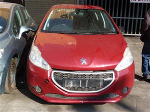 Peugeot 208 1.2 VTi Access - 2013 spares