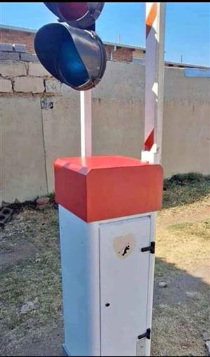 2x Boomgate systems gatekeepers with lights and extras.