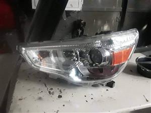 Mitsubishi ASX headlights