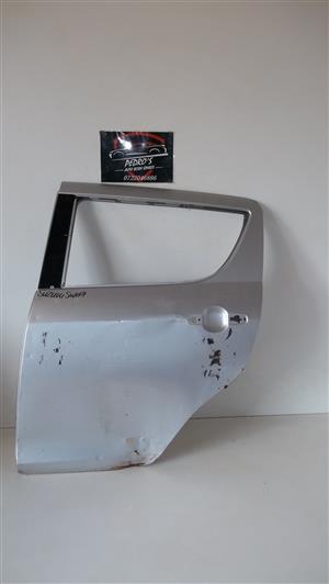 Suzuki Swift left rear door