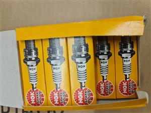 Spark plugs 