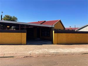 House For Sale in Vosloorus