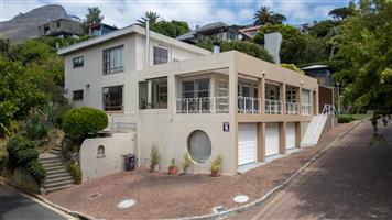 House For Sale in Tamboerskloof