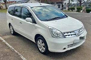 2013 NISSAN LIVINA 1.6 7-seater manual