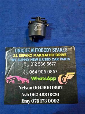 Range Rover Evoque SD4 Oil Filter Housing