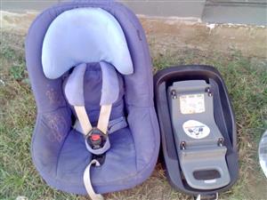 Maxi Cosi car seat