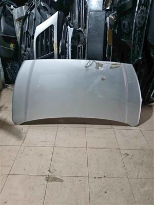Nissan Datsun go bonnet