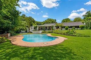 Versatile Living in Hamilton Enclosure