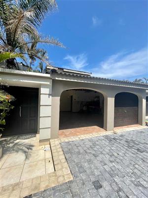 Townhouse For Sale in Umhlanga Rocks