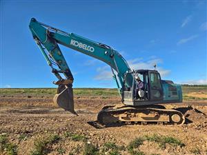 2025 BELL/KOBELCO SK220