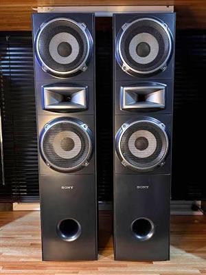 SONY FLOOR STANDING SPEAKERS 