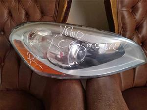 Volvo XC60 2012 RIGHT XENON headlight  For sale