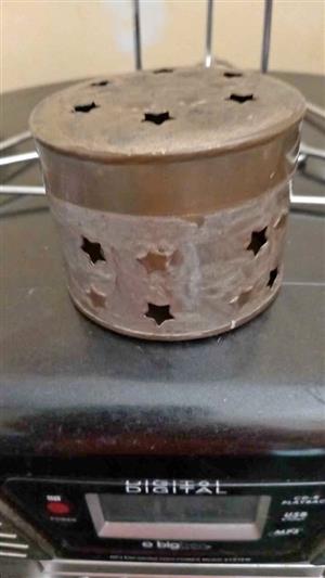 vintage brass tea light candle holder.