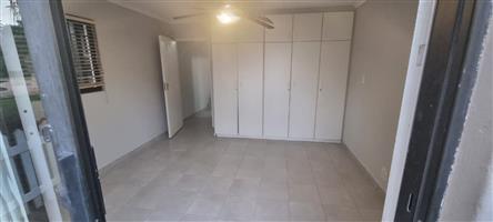 Store room to rent