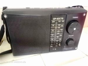 BLUETOOTH Solar OMEGA FM AM RADIO (plus lamp attached)