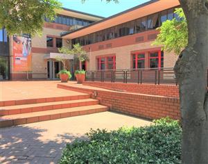 Offices to let in Woodmead Office Park
